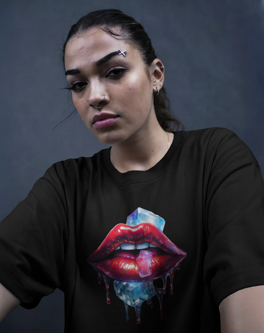 Icy Lips Graphic Black Oversized T-Shirt for Women – Aesthetic Streetwear Tee