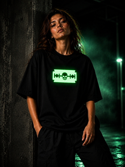 Alt Art Glow Skull Razor Oversized T Shirt for Women | Glow in Dark Skull Graphic Printed Oversized T Shirt | Gothic Boxy Fit Streetwear Tee